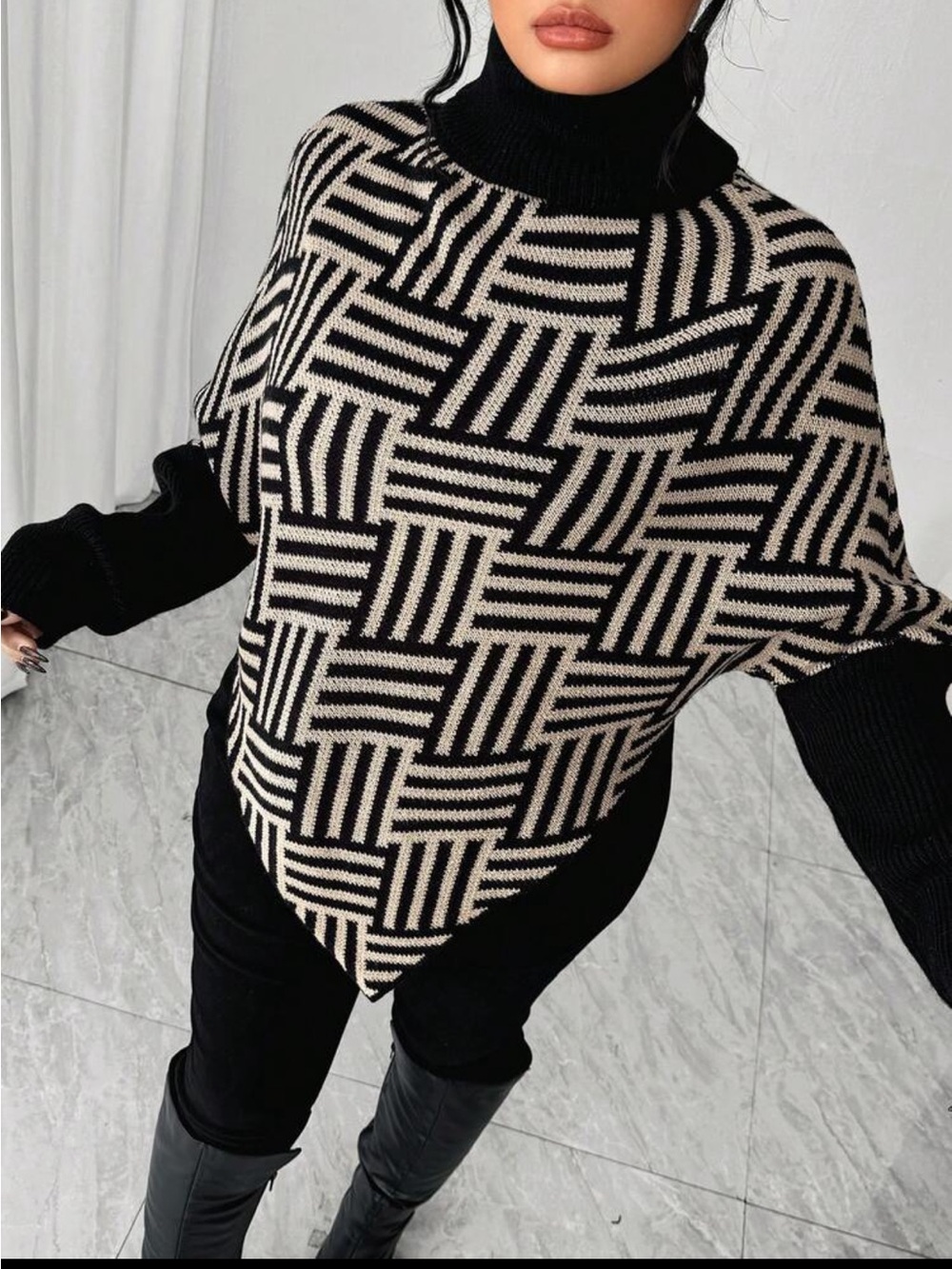 Turtleneck Geometric Knit Sweater in Black and Cream size xl BNWOT